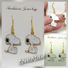 犬のピアス（イヤリング他無料変更可能）