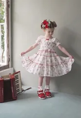 【極美品】ShirleyTemple シャーリーテンプル フラワーリースプリントティアードワンピース 子供服 ベビー服 2A48