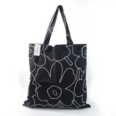 マリメッコ marimekko トートバッグ ファブリックバッグ ピエニ ピイルト ウニッコ ブラック ホワイト  Pieni Piirto Unikko Tote Bag 白 黒 モノトーン 北欧 花柄 フラワー ピエニピイルトウニッコ 073399 911