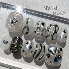 ネイルチップ 白 ホワイト シルバー かっこいい 韓国 キラキラ うるうる