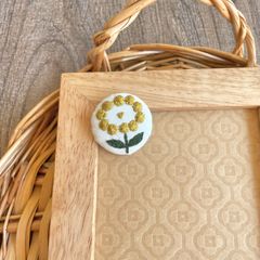 刺繍【ヘアゴム】【ポニーフック】【ブローチ】選べるパーツ　no.104