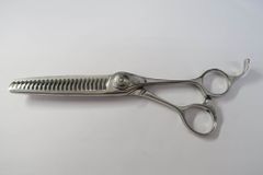 Bランク【ナルトシザー naruto scissors】 四梳きヘネシーローリングS23 セニング 美容師・理容師 6.0インチ 右利き 【中古】:H-9316