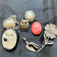 アクセサリー約３kg⭐️ まとめ売り　イミテーション　ネックレス　イヤリング他 2025年最新】イミテーションアクセサリーまとめ売りの人気アイテム