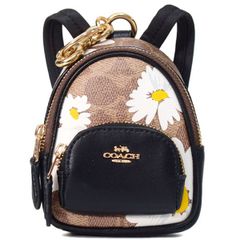 コーチ キーホルダー COACH コーティングキャンバス レザー シグネチャー 花柄 フラワー バックパック リュックサック モチーフ ミニ ポーチ 小物入れ キーホルダー バッグチャーム タン×ブラウンマルチ CZ602