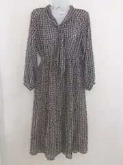 ◇ w closet ダブルクローゼット 総柄 プリーツ 長袖 膝下丈 ワンピース サイズM オフホワイト ブラウン ブルー レディース  【中古】 【1206240003972】のサムネイル