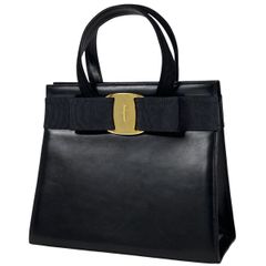 【在庫一掃】 サルヴァトーレフェラガモ Salvatore Ferragamo ヴァラリボン ハンドバッグ 手提げ ハンドバッグ レザー ブラック レディース 【中古】