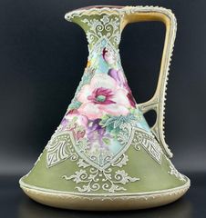 【希少】オールドニッポン アンティーク 水差し（花瓶）明治期 一陳盛上げ 白盛 オリーブグリーン 手描き花文 ジャポニズム様式 H099