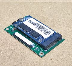 新品変換基板使用 1.8インチZIF/CE 40pinノートパソコン用 ハードディスク 32GB SSD 1台