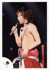 【中古】生写真(ジャニーズ) Kis-My-Ft2/北山宏光/ライブフォト・膝上・上半身裸・体左向き・右手マイク/公式生写真