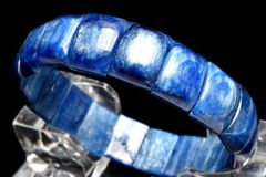 【１点物】高発色ブルー カイヤナイト　12x16mm　バングル パワーストーン 天然石 _MA4507