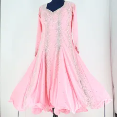 【社交ダンス衣装】ピンク ワンピース ドレス フリル レース 長袖 デモ 競技用 競技会 パーティ 発表会 かわいい ふんわり 可愛い フェミニン スカート ストーン キラキラ 綺麗 きれいめ 薄ピンク ひらひら ダンスウェア ダンス衣装 パーティーウェア
