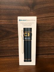 OLIGHT (オーライト) i3T EOS Brass (ブラス : 真鍮) OLIGHT i3T EOS / Brass & Desert TAN – 1AAA Flashlight