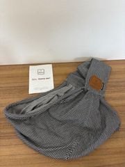 美品◆Betta(ベッタ)キャリーミー! ベビースリング 日本製 抱っこ紐 新生児〜11.3kg対応 ロック付 チャック 立体裁断 横抱き