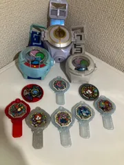 【中古品】妖怪ウォッチ本体3個セット、メダル2個、アーク6個セット