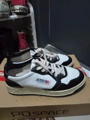 ○★新品未使用　AUTRY　メダリスト　プラットフォーム　白×黒　24cm 楽天市場】【10/18～10/20限定・最大2万円OFFクーポン配布中