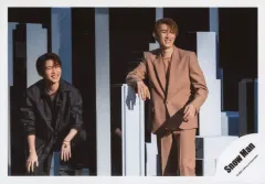 【中古】生写真(ジャニーズ) Snow Man/深澤辰哉・向井康二/横型・膝上/シングル「タペストリー / W」MV＆ジャケ写オフショット/公式生写真