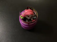 チョコエッグ　スプラトゥーン2　「2　ボーイ　ネオンピンク」