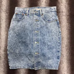 26 LEVI'S(リーバイス) 抱きしめなさい デニムスカート