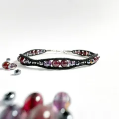【1月誕生石】深紅の魔女｜ガーネットの一連ラップブレスレット