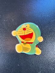 初期デザイン？ドラえもん ビンテージレトロピンバッジ - メルカリ