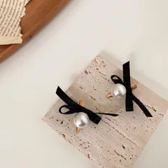 リボン パール 黒 ブラック ヘアピン クリップ 結婚式 編み込み 可愛い 韓国 パーティー クリスマス きれいめ 大人 おしゃれ かわいい ヘアアレンジ セット 着物 ドレス 量産系 ゴールド 発表会 忘年会 旅行 上品 プレゼント 2個セット インポート