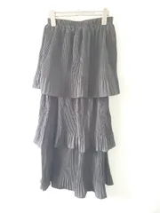 ◇ ⊂ 未使用 saloon サルーン タグ付き ロング丈 ティアード スカート サイズF ブラック レディース E  【1507230015907】