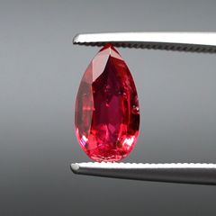 天然　非加熱　ミャンマー産　ピンキッシュ　レッド　スピネル　ペアカット　ルース　1.08ct　美濃発色　1点物　産地証明鑑別書付き