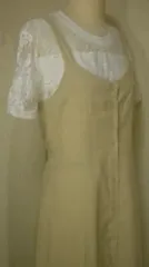 【ＯＵＴＬＥＴ！】【レディス　バックりぼんデザイン　サロペット　ワンピース＜ベージュ：「Ｍ」「Ｌ」サイズ＞】10001布帛、前身頃胸切替＆ダーツ、前中心ボタン付き裾フレア【オールイン】【ジャンパースカート】【ジャンパードレス】