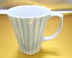伊万里焼　徳七窯　ライトブルーマグカップ