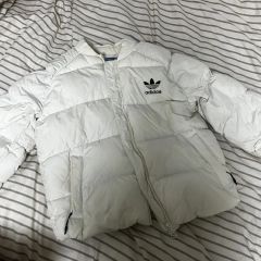 adidas(アディダス) ヴィンテージ 白 ダウンのサムネイル