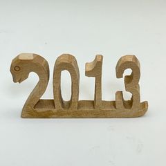 木彫り干支　２０１３年　巳年　長さ　約９ｃｍ　高さ　約４ｃｍ　厚み　約１ｃｍ