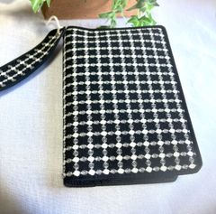 文庫本サイズ【ブックカバー】栞付き■格子柄■黒
