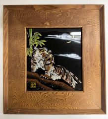 虎の刺繍アートフレーム｜和風インテリア・開運アイテム - メルカリ