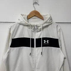 UNDER ARMOUR(アンダーアーマー) 白 フード ウインドブレーカー