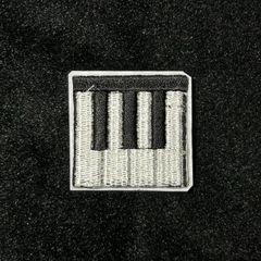 ★刺繍シール／ステッカー　ワッペン★　ピアノ　鍵盤