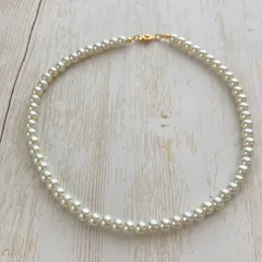 ガラスパールのネックレス／チョーカー