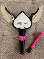 2NE1 ハート型ペンライト 翼付き