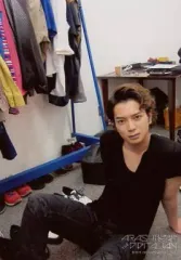 【中古】生写真(ジャニーズ) 嵐/松本潤/全身・座り・衣装黒/ARASHI LIVE TOUR 2014 THE DIGITALIAN