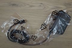 28-5　ACアダプタ　TYPE-C　充電器　型名KYCAV1　kyocera 　京セラ　純正