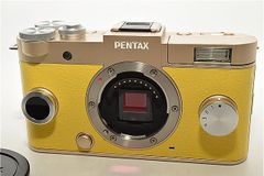 【8ショットの激レアオーダーカラー機】 PENTAX ペンタックス Q-S1 ズームレンズキット ゴールド/カナリアイエロー　＃8366