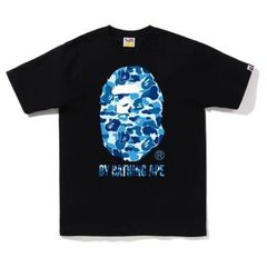 【A BATHING APE 】 2色選択可能  アベイシングエイプ 大人気 迷彩Ｔシャツ  男女兼用 カジュアル ストリート プリント 春夏 おしゃれ 半袖 黒白 ブラック ホワイト ZXC159