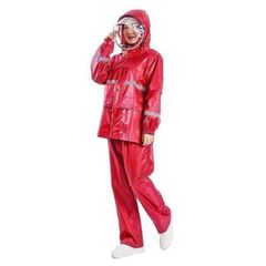 レインコ－ト　雨の冷たさを感じさせない　レッド　2XL