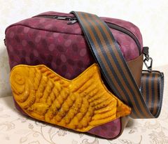鯛焼き　ショルダーバッグ　ハンドメイド　カエルポーチ ショルダーバッグ メンズ 斜めがけ おしゃれ 小さめ たいやき
