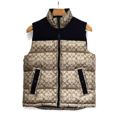 極美品✨現行✨ COACH シグネチャー ダウンベスト 切り替え メンズ M 2025年最新】COACH メンズ ダウンベスト・キルティングベストの
