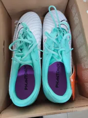 新品ナイキ ファントム GX アカデミー FG MG （ 270 ）