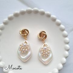パール × ゴールド リング 上品 パールホワイト雫 ピアス/イヤリング