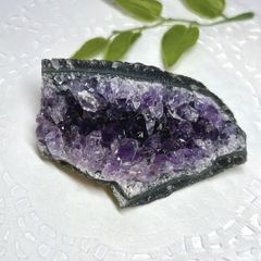 【E13494】 ウルグアイ産 アメシスト 天然石 鉱物 原石 パワーストーン 紫水晶 アメジスト