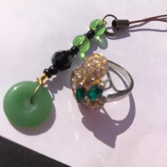 翡翠　ルース　パーツ　緑石　ヒスイ　帯留め　帯留　簪　かんざし　翡翠玉　① 翡翠 帯留め アンティーク レトロ 彫刻 玉彫り ろうかん ルース