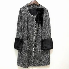 #wnc インゲボルグ INGEBORG コート 黒 白 ツイード ノーカラー フリンジ ファー リボン ブローチ付き レディース [946609]のサムネイル