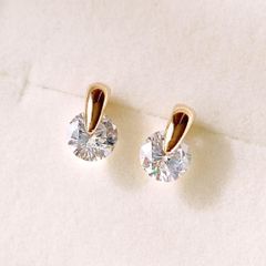 ☆週末セール！bijou SOPHIA YG CZ フープピアス - メルカリ